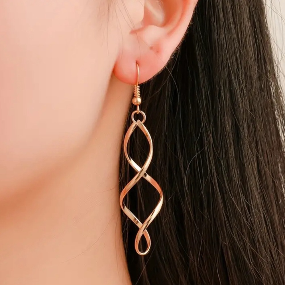 New-Beautiful, Golden Spiral Bending Wave Earrings